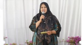 Wakil Bupati Pringsewu Umi Laila saat menghadiri Khotmil Quran.