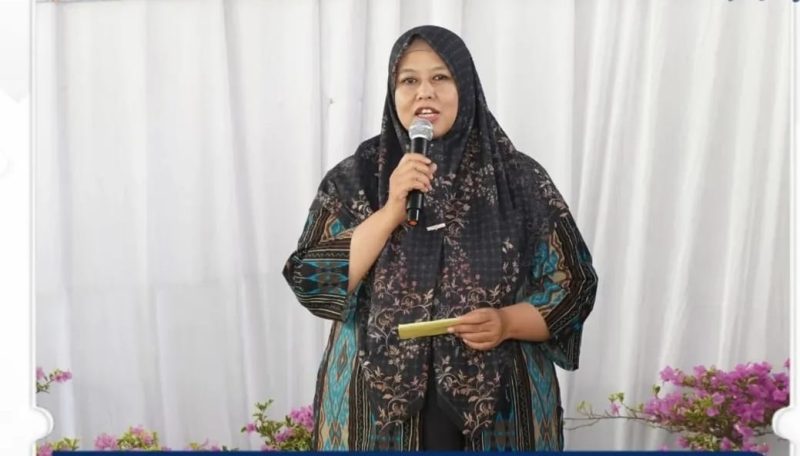 Wakil Bupati Pringsewu Umi Laila saat menghadiri Khotmil Quran.