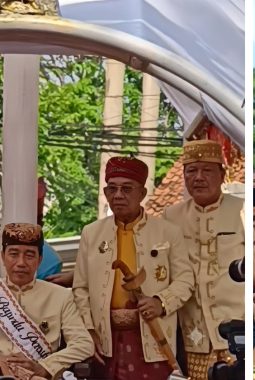 Ketua DPW Gibran Center Lampung Hadiri Penganugerahan Gelar Adat kepada Hi. Ir. Joko Widodo di Kedatun Keagungan Lampung